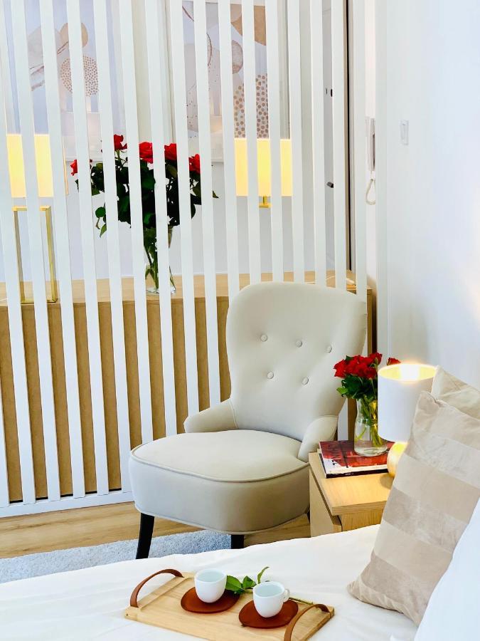 Apartament W Centrum Miasta Z Darmowym Parkingiem Dla Dwojga -Apartamenty Pod Zlotym Lwem Kłodzko Dış mekan fotoğraf