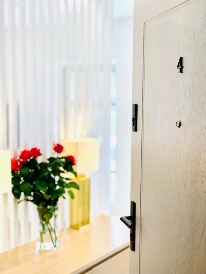 Apartament W Centrum Miasta Z Darmowym Parkingiem Dla Dwojga -Apartamenty Pod Zlotym Lwem Kłodzko Dış mekan fotoğraf