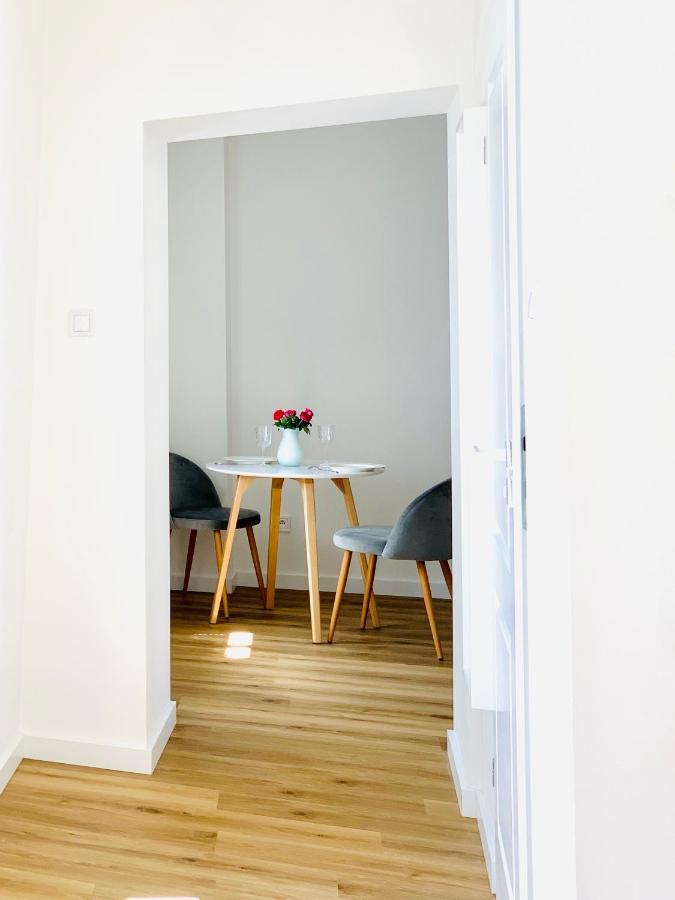Apartament W Centrum Miasta Z Darmowym Parkingiem Dla Dwojga -Apartamenty Pod Zlotym Lwem Kłodzko Dış mekan fotoğraf